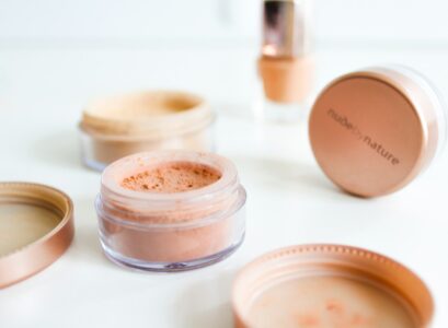 Nudebynature pressed powder